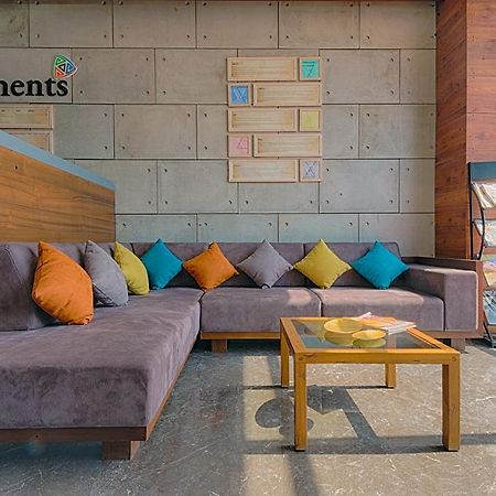 The Elements Hotel Rajkot Buitenkant foto